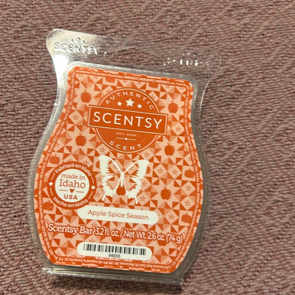 Apple spice season scentsy bar